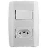 1 INTERRUPTOR SIMPLES+ 1 TOMADA 20A - ILUMI SLIM